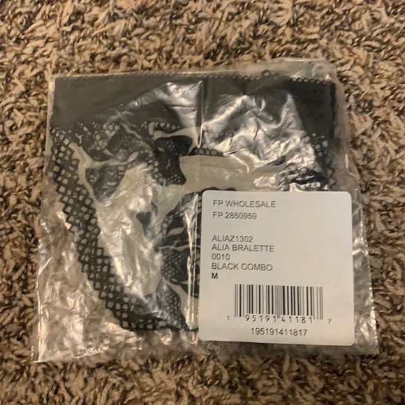 Free People Alia Bralette Bra Boho Bohemian | black floral - Picture 4 of 5